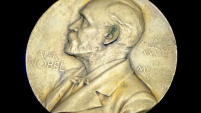 Medalj med Alfred Nobel på